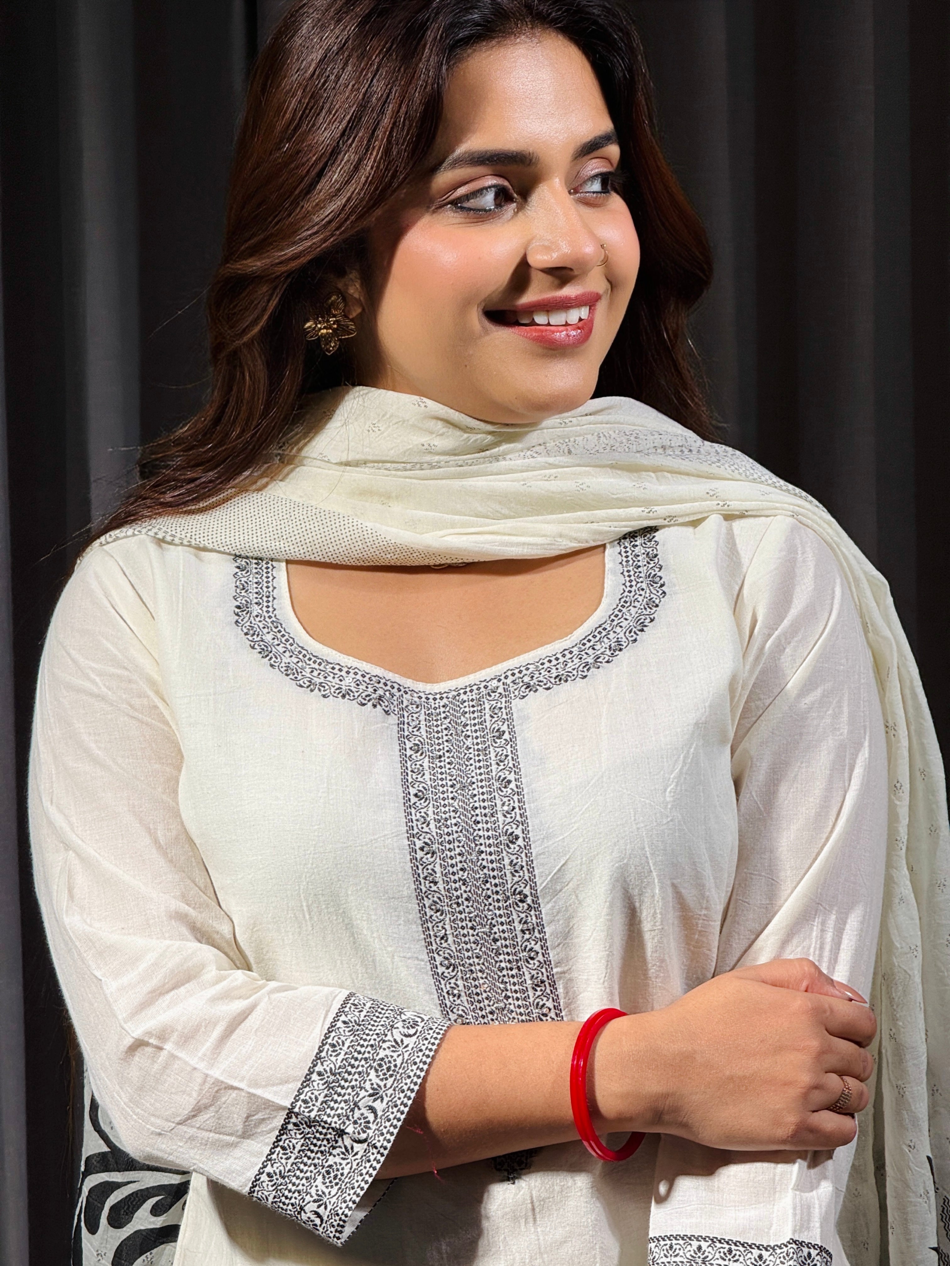 Elara Ivory Floral Jaam Cotton Suit Set