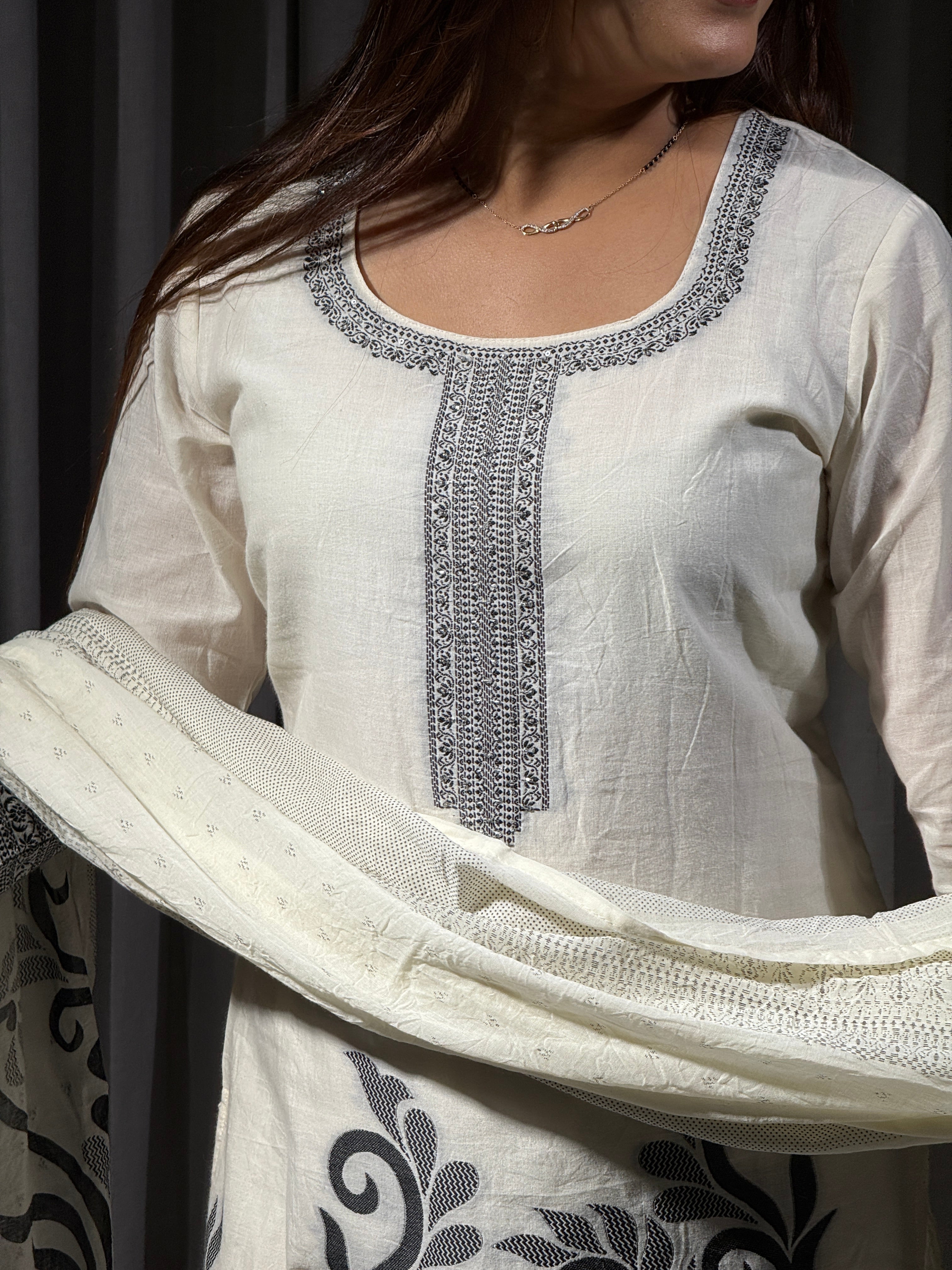 Elara Ivory Floral Jaam Cotton Suit Set